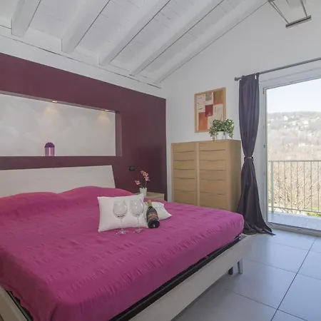 Bonga Sleeps 6 Willa Agra